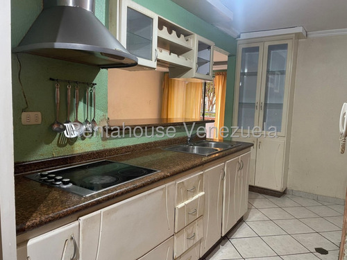 Ms Cómodo Apartamento De 3 Habitaciones, Con Closet, Tanque De Agua Y Bomba De Agua, Balcón Cerca Del Portón , Excelente Condominio Y Vigilancia Cerca De La Ujap . Semi Amoblado. Poblado San Diego