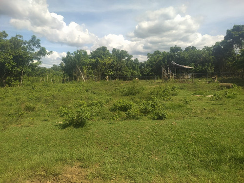 Te Vendo Hermoso Terreno/en Santo Domingo Este.