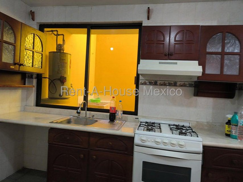 Casa En Renta En Villas De Guadalupe Xalostoc, Ecatepec De Morelos Jl 25-2937.