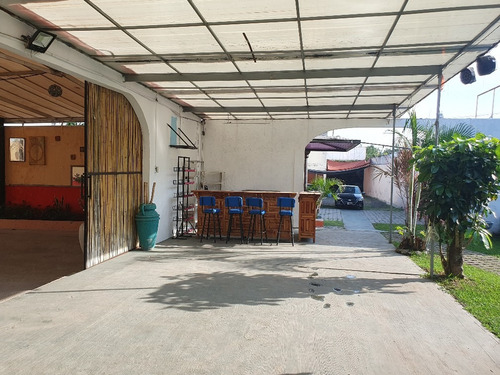 Salon Y Jardin Para Eventos Funcionando