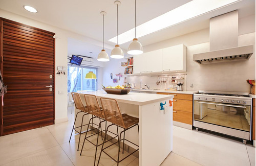 Venta - Casa 8 Ambientes - Vicente López