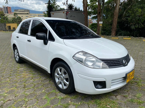 Nissan Tiida 2012 1.8 Miio
