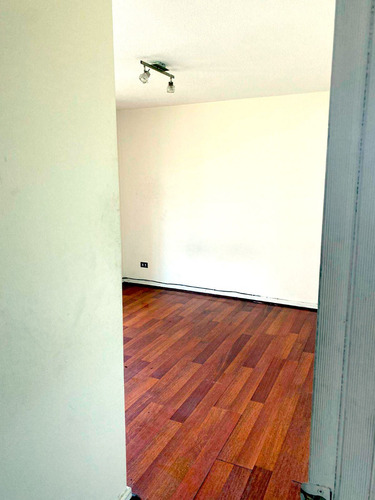 Arriendo De 2 Dormitorios Con Estacionamiento En Providencia