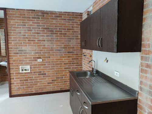 Imagen 4 de 9 de Oficinas En Arriendo Castropol 473-9479