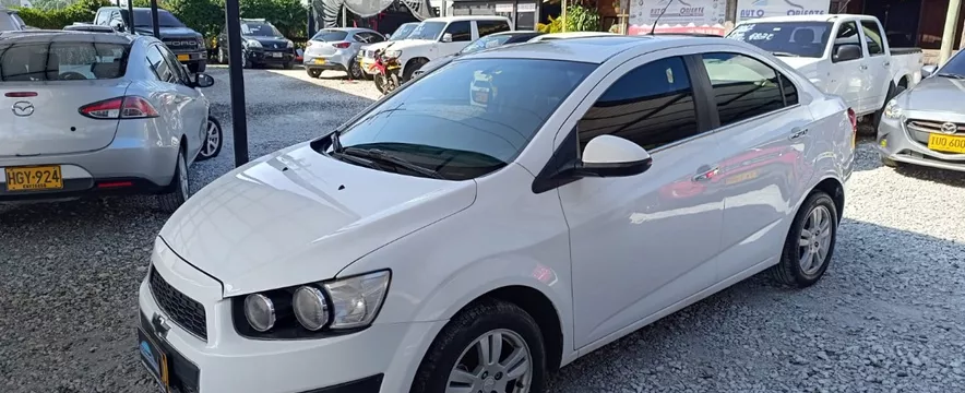 Chevrolet Sonic Lt 2013 Mt 1600cc