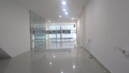Oficina En Arriendo En Versalles. Cod A10077