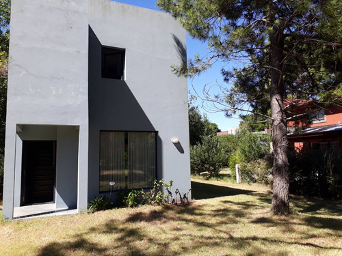 Venta Casa De 4 Ambientes- Valeria Del Mar-pinamar