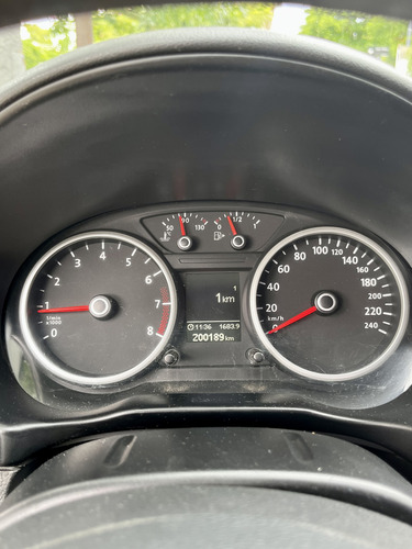 Volkswagen Voyage 1.6 Comfortline Plus 101cv