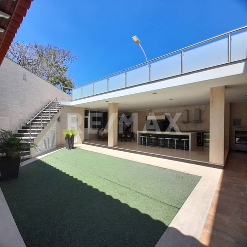 Venta Quinta Urb. Valles De Guaracarima La Victoria Código 186310