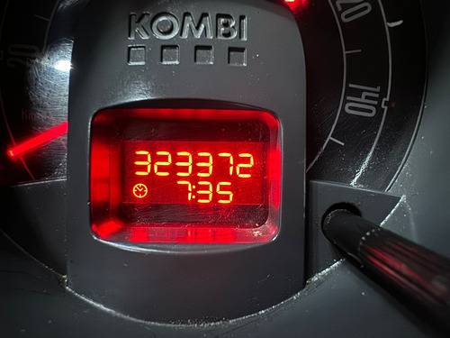 Volkswagen Kombi 1.4 Lotação Total Flex 3p