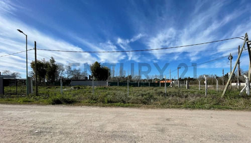 Venta De Lote En Esquina, Barrio La Hermosura. Ideal Comercial.