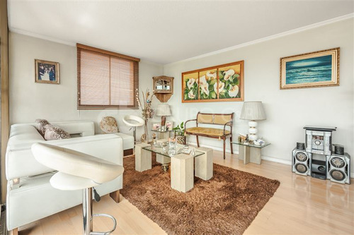 Departamento En Venta De 4 Dorm. 3 Baños, En Las Condes