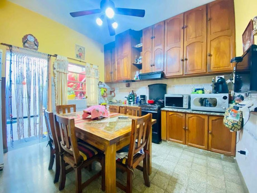Imagen 5 de 13 de Chalet En Venta Cond En Castelar Sur