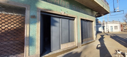 Imagen 4 de 23 de Local De 225 M2 En Alquiler En Esquina, Con Doble Entrada, En Dock Sud