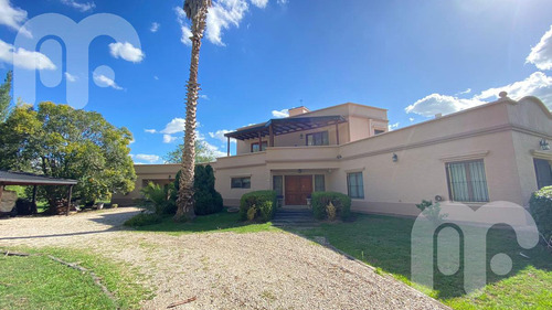Venta De Casa De 4 Dormitorios En Campos De Roca