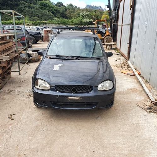 Imagem 1 de 7 de Sucata Peças Corsa Classic 1.0 8v 2000 Gasolina