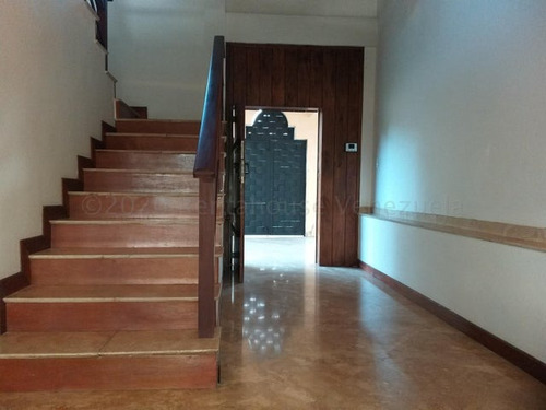 Casa ( 2 Niveles ) Venta Lomas De La Lagunita Mls - 24-24821