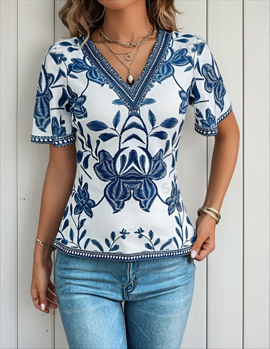 Blusa De Moda Con  Estampado Floral Y Cuello En V
