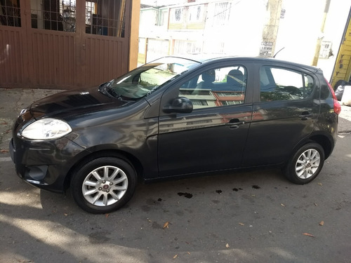 Fiat Palio Attractive 2013, 61000 Kilómetros, Color Negro