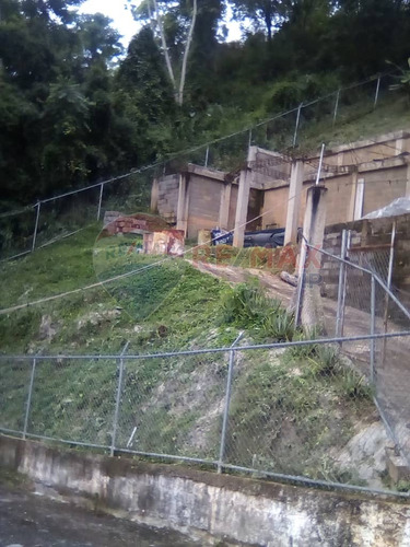 Venta De Terreno Cercado En El Hatillo Yd