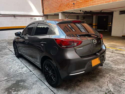 Mazda 2 Sport 1,5 AT Touring Carbón Edition