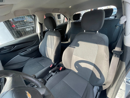Imagem 10 de 12 de Chevrolet Onix Joy 1.0 Flex Completo 2018