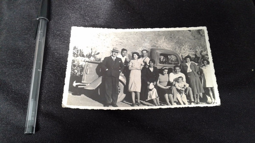 Foto Antigua Familia Junto A Camioneta Año 1938