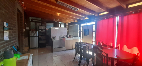 Linda Casa En Barrio Residencial Santiago