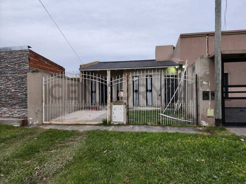 172 Entre 518 Y 519. Casa En Ph En Venta, Melchor Romero. La Plata