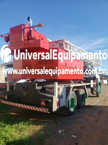 Imagem 2 de 6 de Caminhão Volkswagen 26.260 Guindaste Luna 35.000