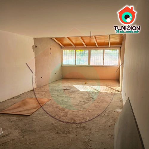 Apartamento (obra Gris) En Residencia Casa Suite, Planta Baja (pb), Urbanización Vista Linda, Charallave, Miranda