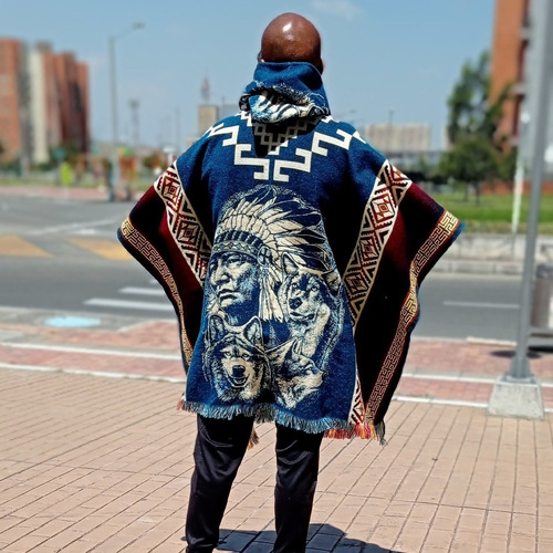 Imagen 3 de 10 de Maxiruana Poncho Hombre Lana Alpaca Urbana Ligera Con Capota