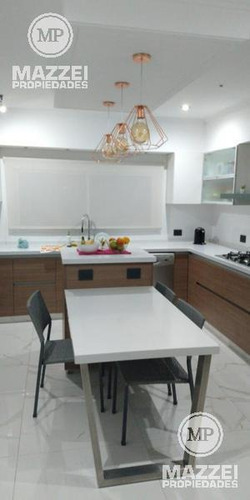 Imagen 7 de 15 de Importante Casa Minimalista