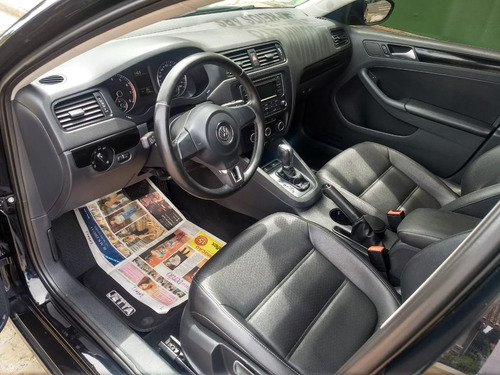 Volkswagen Jetta 2.0 Comfortline Flex 4p Automática