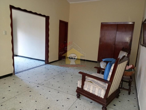Imagen 5 de 9 de Casa En Alquiler Capo Alegre Valencia