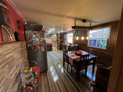 Casa En Venta De 2 Dorm. En Valdivia