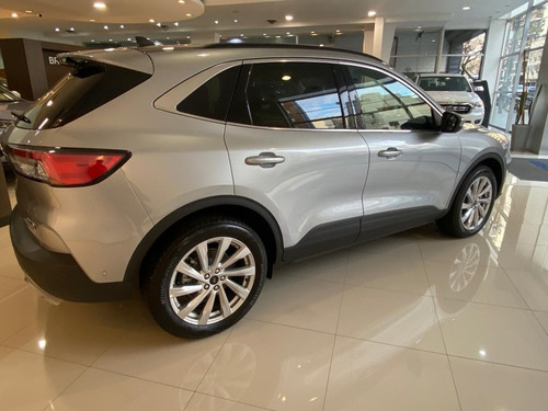 Imagen 18 de 18 de Ford Kuga Titanium Hibrida 2.5 At 4x4 2022
