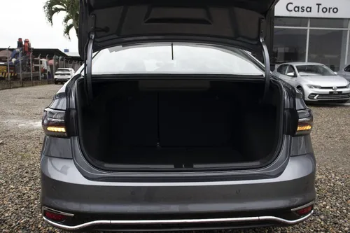 Volkswagen Virtus Comforline Select