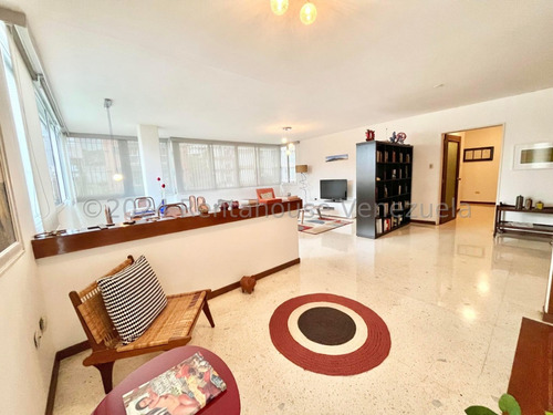 Alquiler De Amplio Apartamento En Las Mercedes / Cl. Mls-24-18737