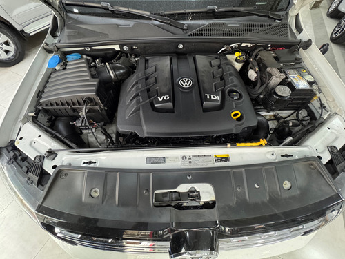 Volkswagen Amarok 3.0 Highline Extreme Cab. Dupla V6 4x4 Aut. 4p