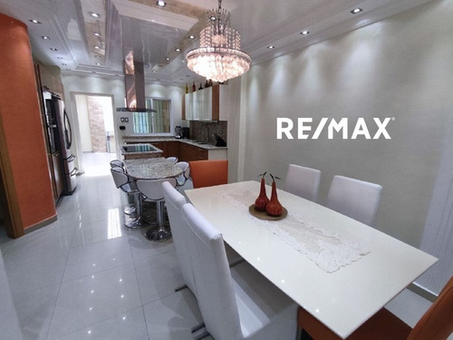 Imagen 10 de 18 de Re/max 2mil Vende Townhouse En Conj. Resd. Majestic Village