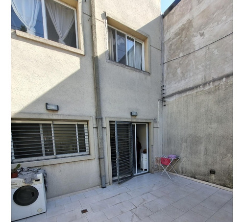 Imagen 5 de 18 de Duplex Con Excelente Ubicacion En El Centro De Canning!!! Con Patio Propio!!!
