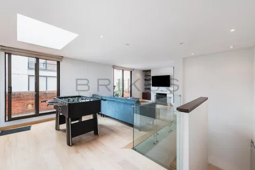 Apartamento En Arriendo En Los Rosales. Cod A1602