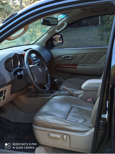 Toyota SW4 3.0 I Srv At C/cuero 4x4 (2009)