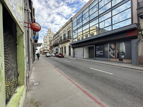 Venta Local Comercial Ciudad Vieja