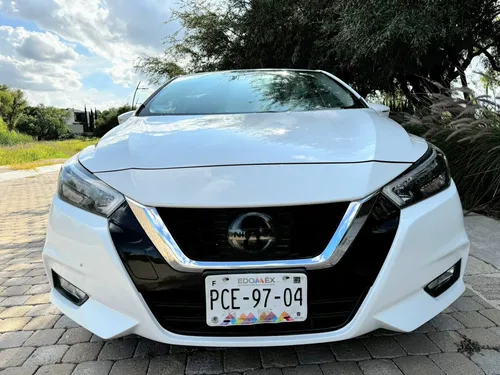 Nissan Versa 1.6 Exclusive Navi At