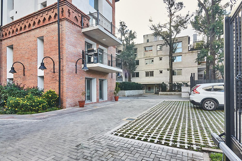 Venta Departamento 4 Ambientes Con Jardín Privado Y Parrilla - San Isidro