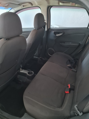 Fiat Grand Siena 2013 1.4 Attractive Flex 4p