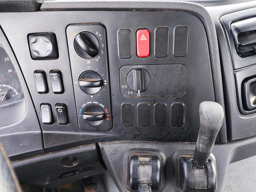 Mercedes-benz Axor 3131 6x4 Traçado Ano 2022 Com Retarder