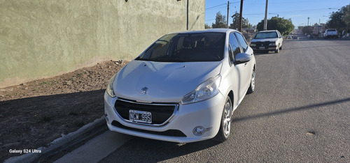 Peugeot 208 1.5 Allure